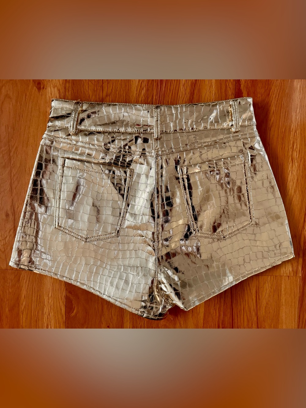 NWT Nasty Gal Gold Metallic Croc Faux Leather Shorts Size 4 Small - Picture 5 of 8